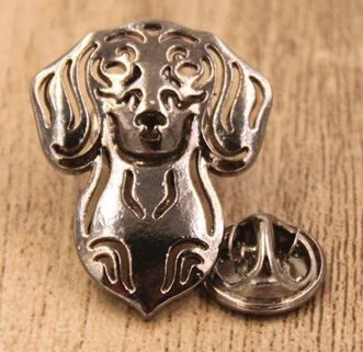 pin m/korthret gravhund, sort