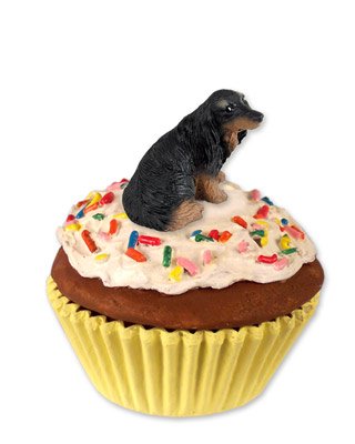 PupCake smykkeboks, m/sort langhret gravhund - kun n tilbage!