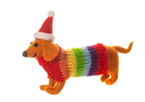 Hndfiltet julehund i regnbuesweater