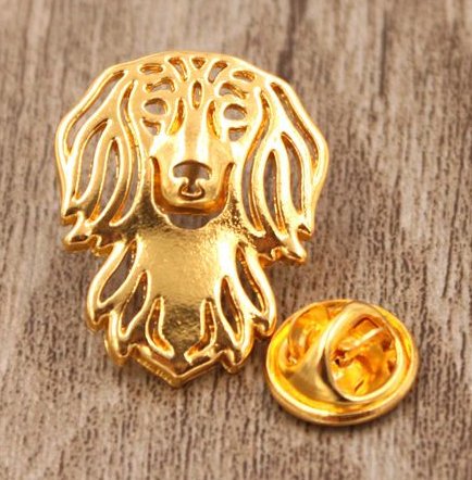 pin m/langhret gravhund, guldfarvet